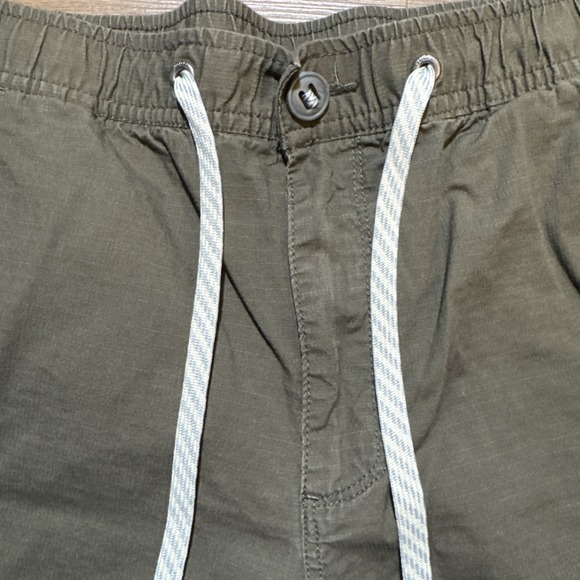 Vuori Shorts Mens XL  7" Green Dark Oregano Ripstop Hiking Outdoors Trail V370 - Picture 4 of 10